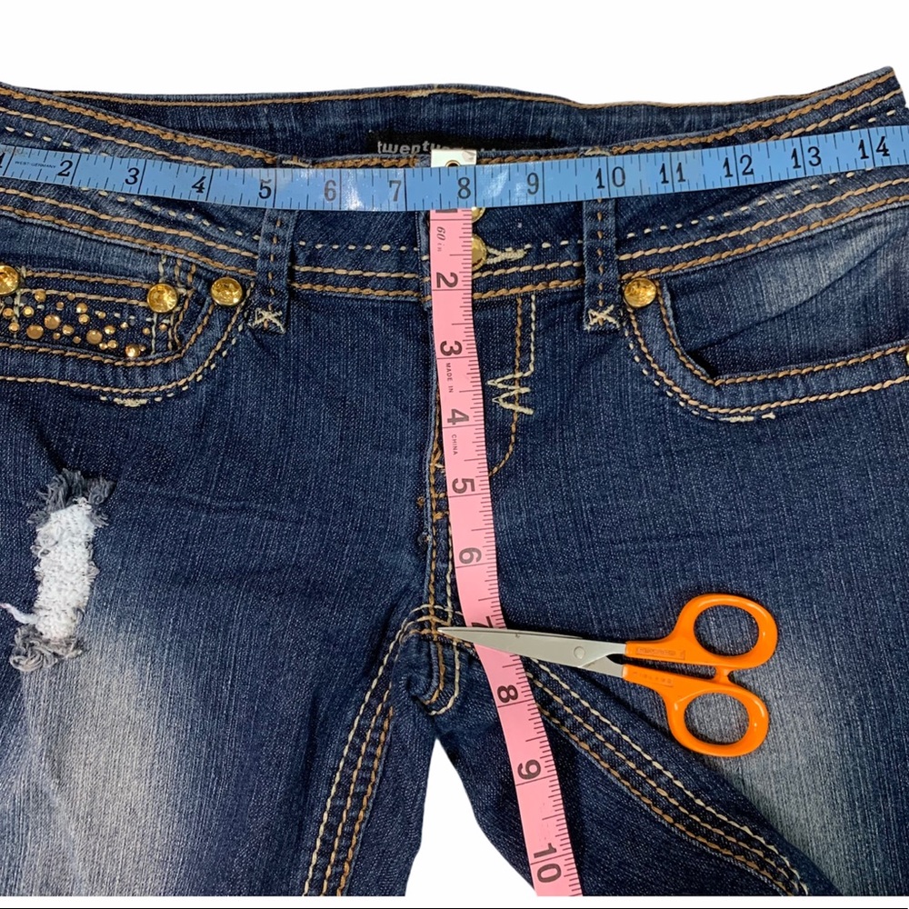 TWENTY-ONE BLACK Jeans by Rue21 Gem Distressed denim - Picture 7 of 13